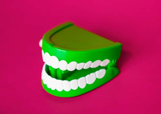 set of windup teeth